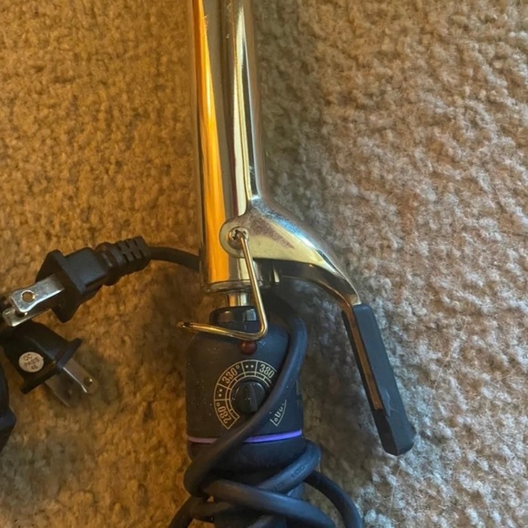 Hot Tools Curling Iron and Straightener with Glove - Picture 4 of 10